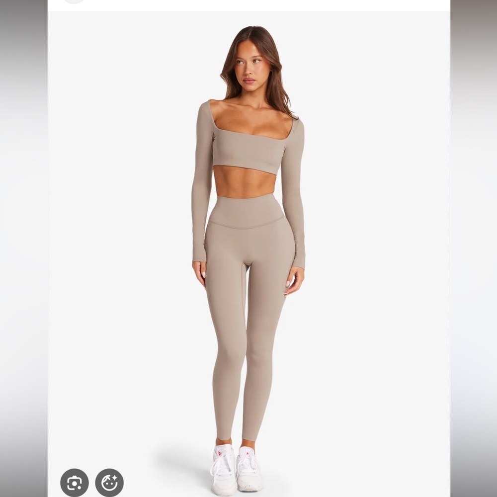 CSB Freedom Contour Top & Leggings